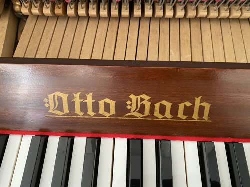plato ejemplo batalla Otto Bach (Knight piano)