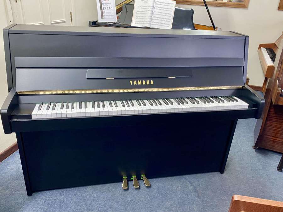 Yamaha E110N upright piano for sale+stool