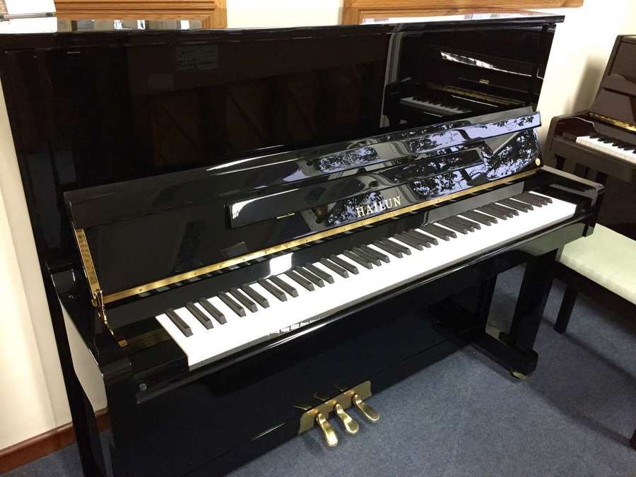 HAILUN 121 Piano for Sale+stool